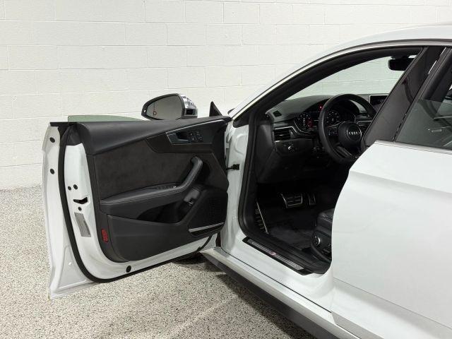 Photo of 2018 Glacier White Metallic Audi S5