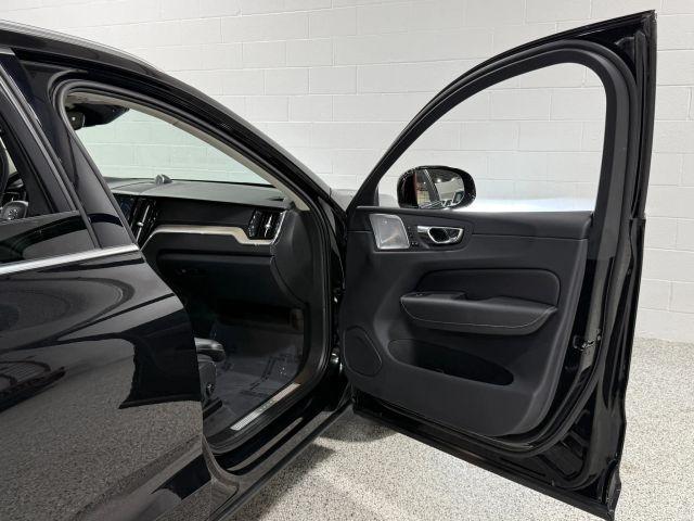 Photo of 2018 Black Volvo XC60