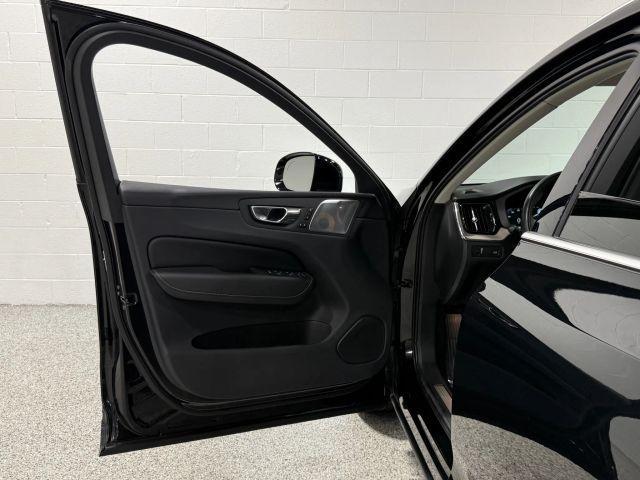 Photo of 2018 Black Volvo XC60