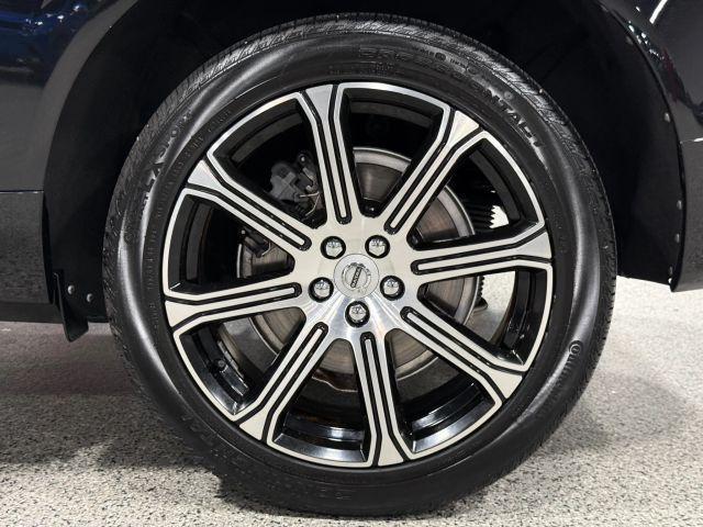Photo of 2018 Black Volvo XC60