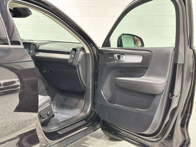 Photo of 2019 Black Volvo XC40