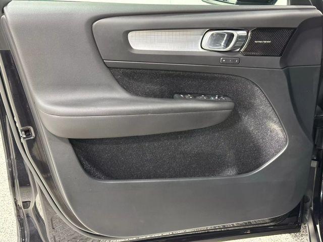 Photo of 2019 Black Volvo XC40