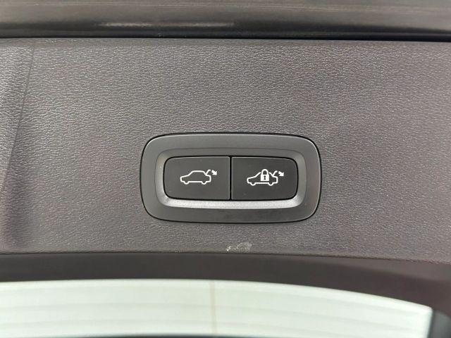 Photo of 2019 Black Volvo XC40