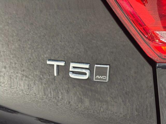 Photo of 2019 Black Volvo XC40