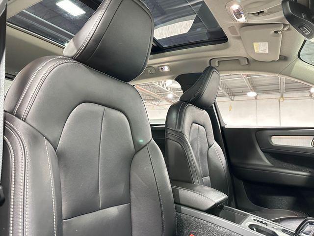 Photo of 2019 Black Volvo XC40