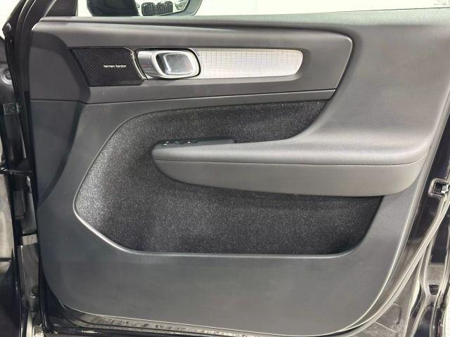 Photo of 2019 Black Volvo XC40