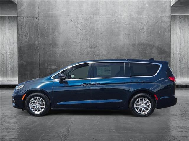Photo of 2025 Fathom Blue Pearlcoat Chrysler Pacifica