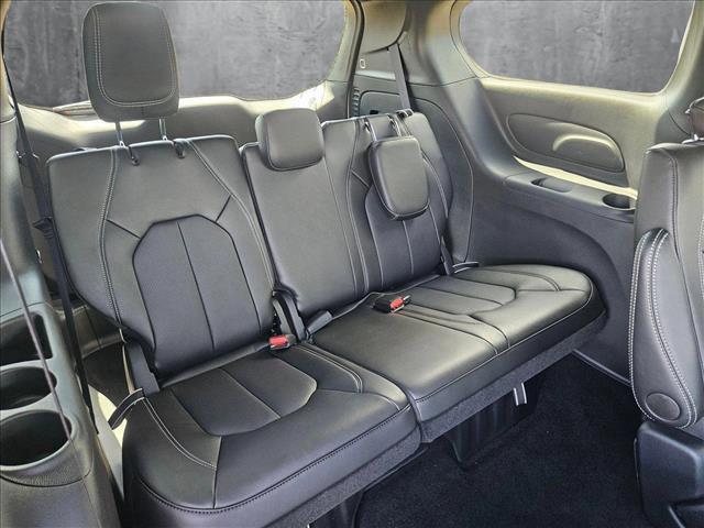 Photo of 2025 Bright White Clearcoat Chrysler Pacifica