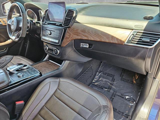 Photo of 2017 Brilliant Blue Metallic Mercedes-Benz AMG GLE 63