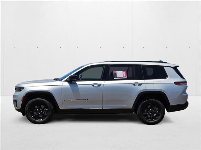 Photo of 2024 Silver Zynith Jeep Grand Cherokee L