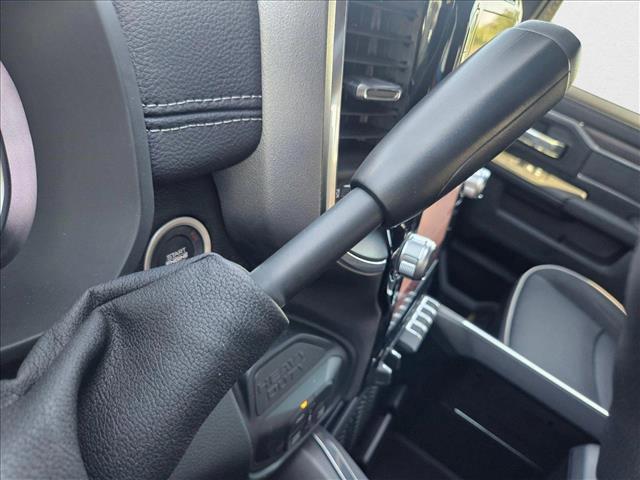 Photo of 2025 Granite Crystal Metallic Clearcoat RAM 2500
