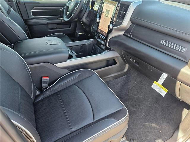 Photo of 2025 Granite Crystal Metallic Clearcoat RAM 2500