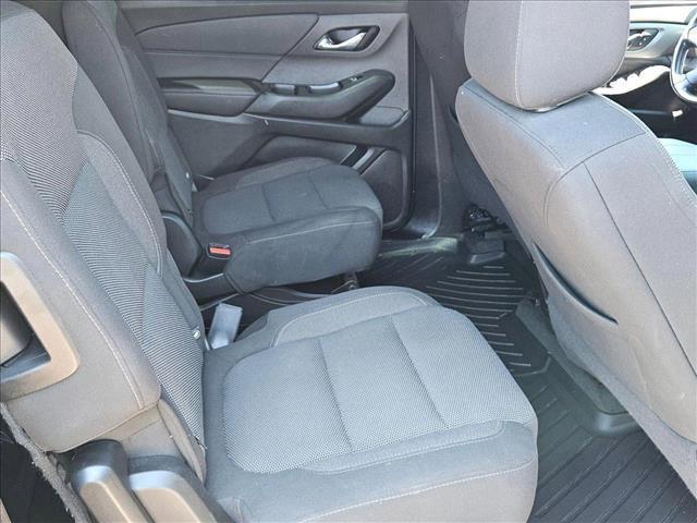 Photo of 2022 Silver Sage Metallic Chevrolet Traverse