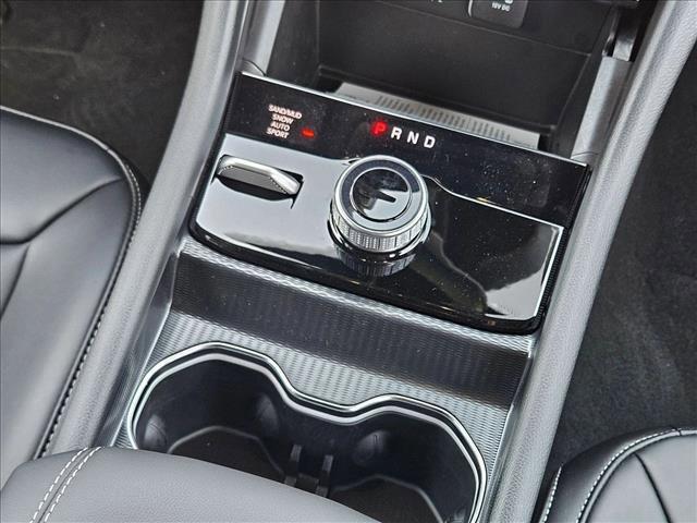 Photo of 2025 Bright White Clearcoat Jeep Grand Cherokee L