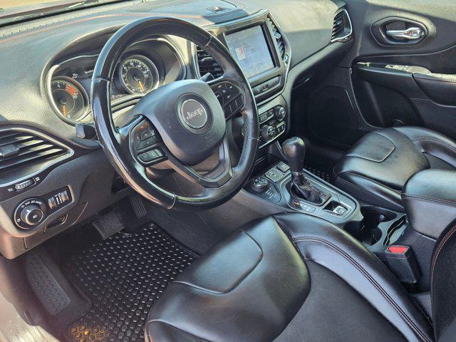 Photo of 2020 Velvet Red Pearlcoat Jeep Cherokee