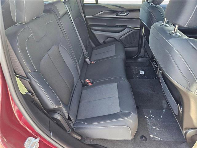 Photo of 2025 Velvet Red Pearlcoat Jeep Grand Cherokee