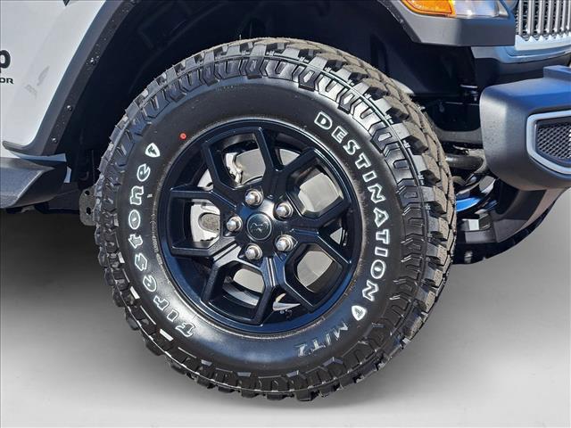 Photo of 2025 Bright White Clearcoat Jeep Gladiator