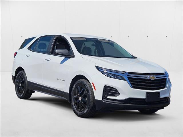 Photo of 2023 Summit White Chevrolet Equinox