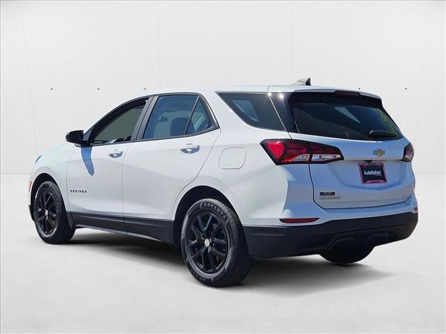 Photo of 2023 Summit White Chevrolet Equinox
