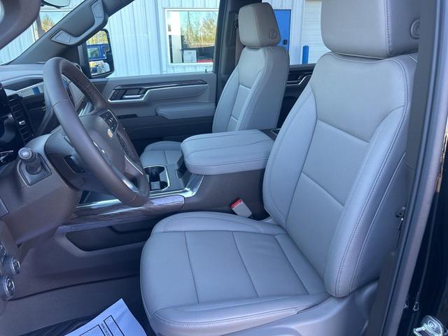Photo of 2026 Black Chevrolet Silverado 2500
