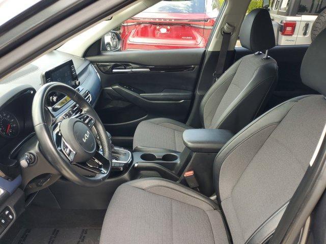 Photo of 2023 Gravity Gray Kia Seltos