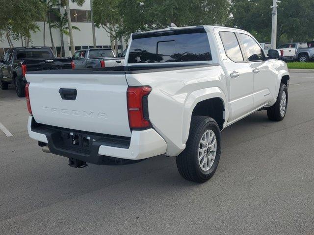 Photo of 2024 White Toyota Tacoma