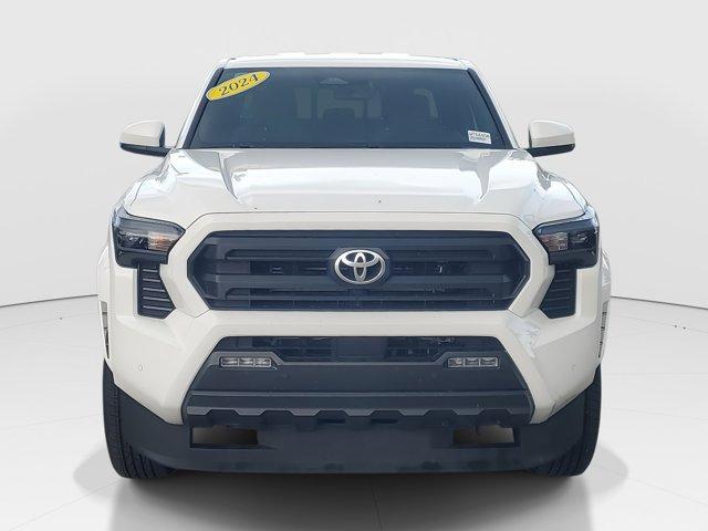 Photo of 2024 White Toyota Tacoma