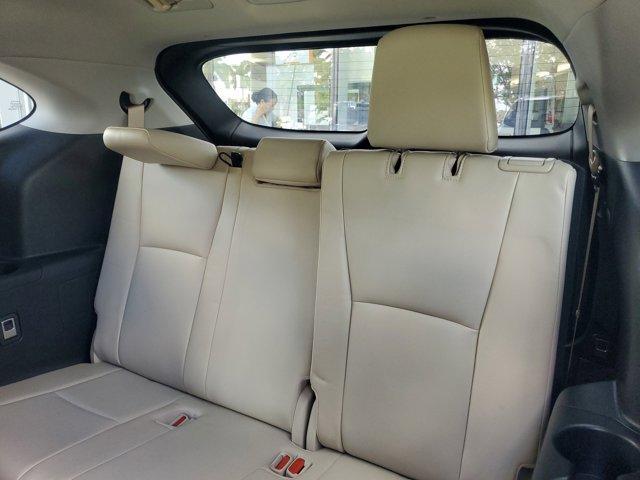 Photo of 2021 Silver Toyota Highlander