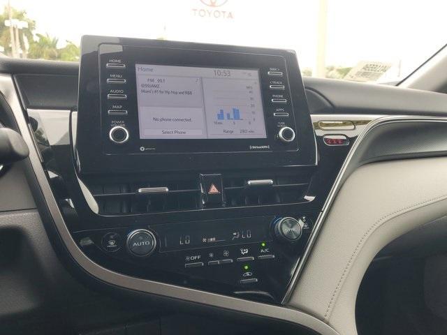 Photo of 2023 Silver Toyota Camry