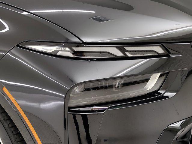 Photo of 2026 Black Sapphire Metallic BMW X7