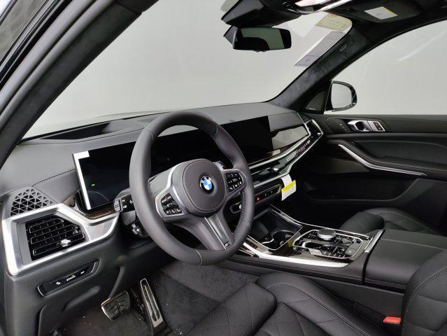 Photo of 2026 Black Sapphire Metallic BMW X7