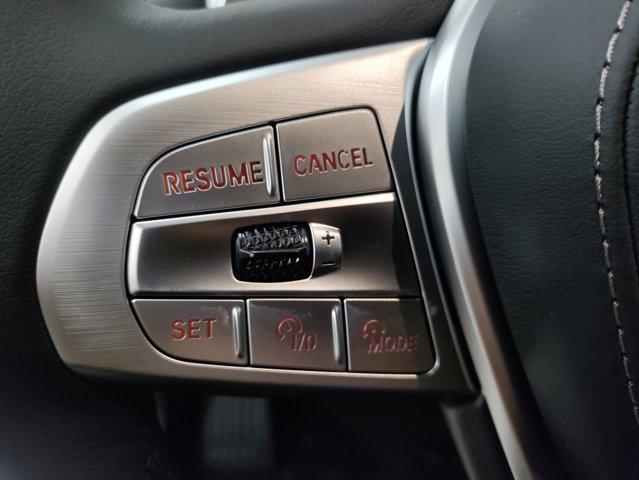 Photo of 2026 Alpine White BMW X7