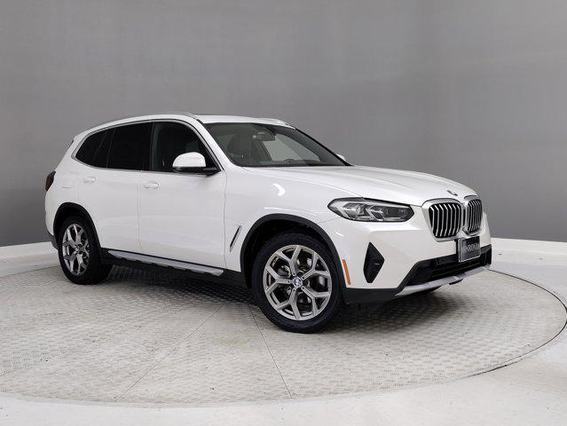 Photo of 2022 Mineral White Metallic BMW X3