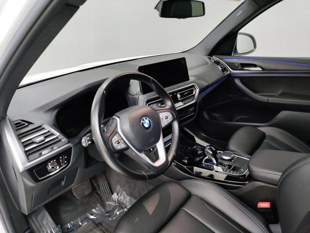 Photo of 2022 Mineral White Metallic BMW X3