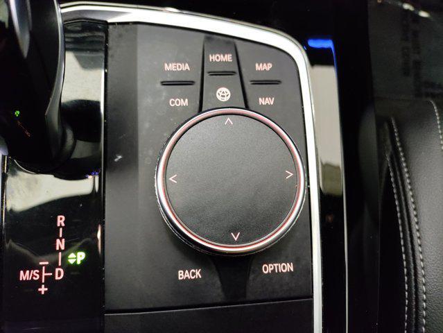 Photo of 2022 Mineral White Metallic BMW X3