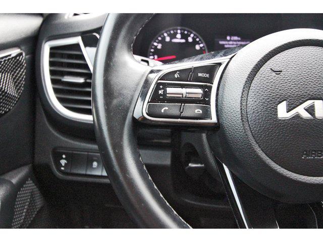 Photo of 2022 Snow White Pearl Kia Seltos