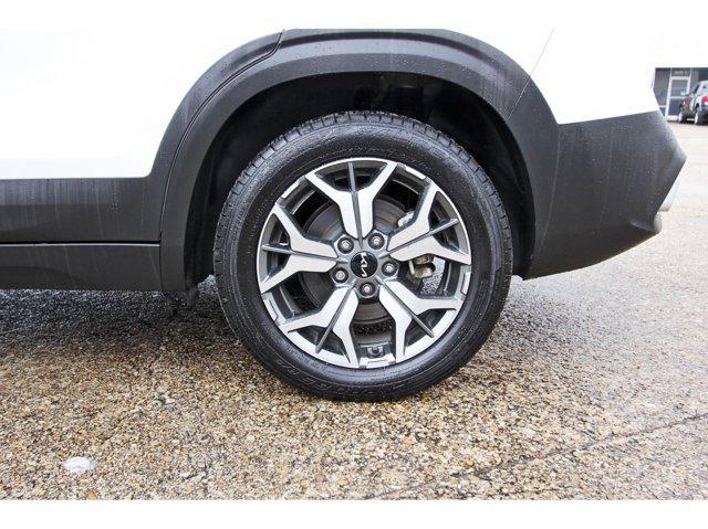 Photo of 2022 Snow White Pearl Kia Seltos
