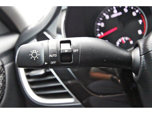 Photo of 2022 Snow White Pearl Kia Seltos