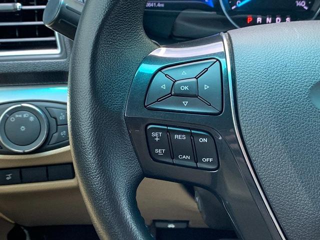 Photo of 2017 Ingot Silver Ford Explorer