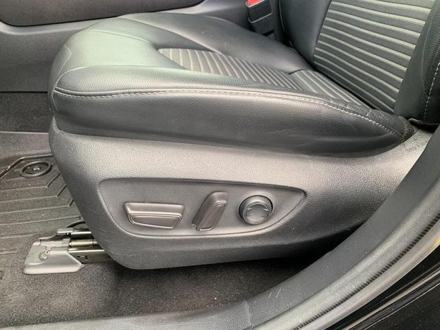 Photo of 2021 Black Toyota Highlander
