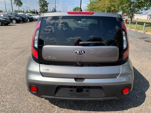 Photo of 2018 Titanium Gray Kia Soul