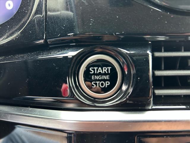 Photo of 2024 Super Black Nissan Pathfinder