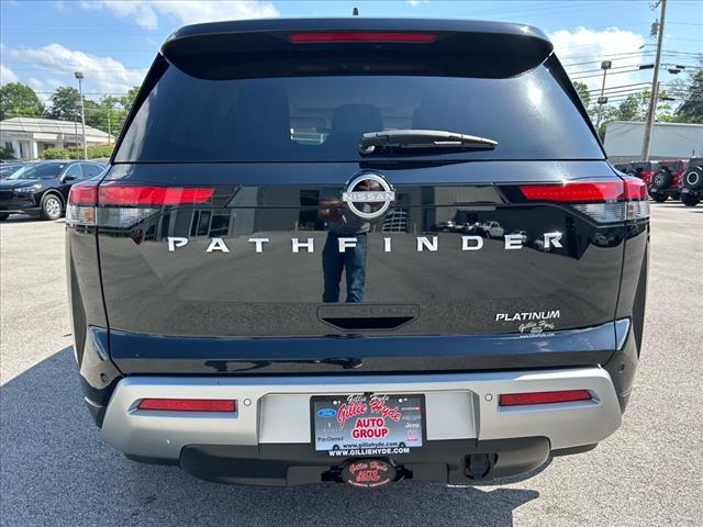 Photo of 2024 Super Black Nissan Pathfinder
