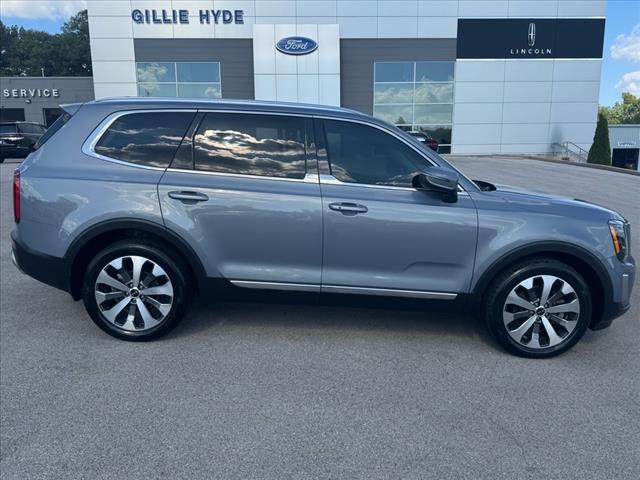 Photo of 2020 Gravity Gray Kia Telluride