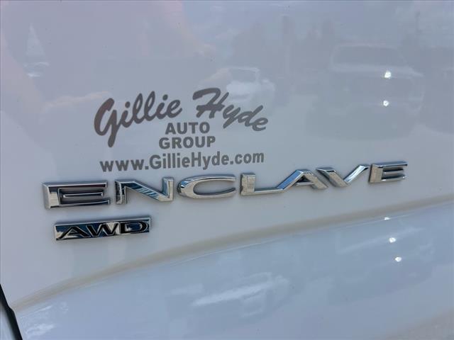Photo of 2024 White Frost Tri-Coat Buick Enclave