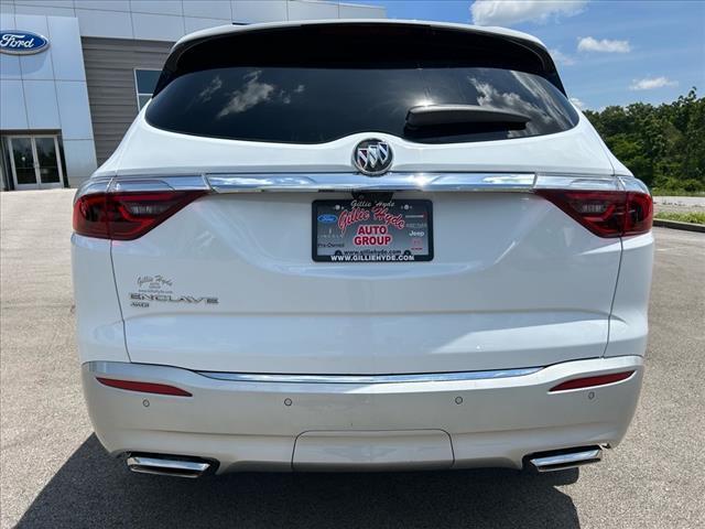 Photo of 2024 White Frost Tri-Coat Buick Enclave