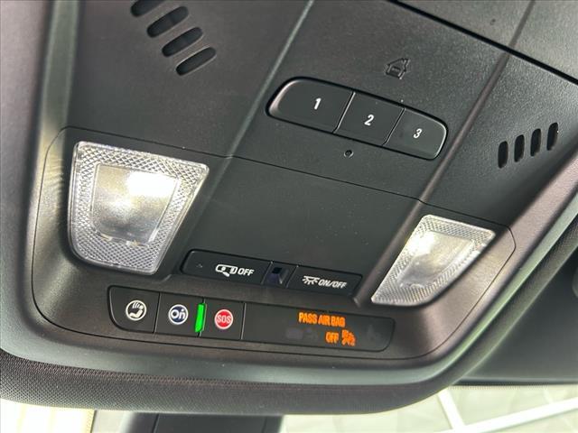Photo of 2024 White Frost Tri-Coat Buick Enclave