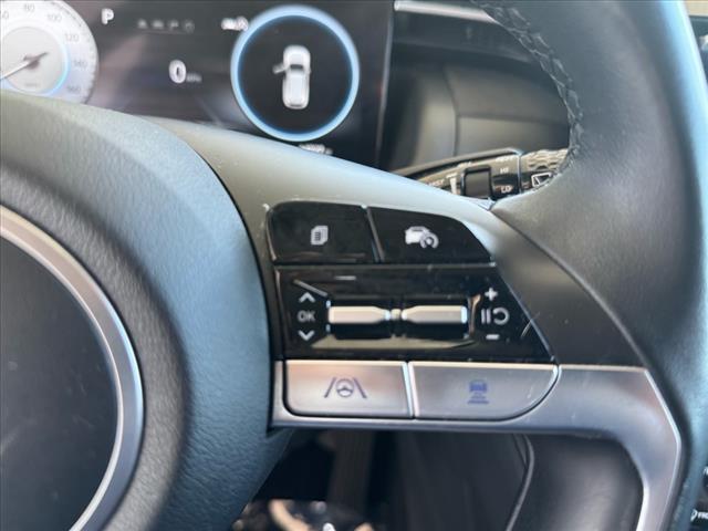 Photo of 2023 White Hyundai TUCSON