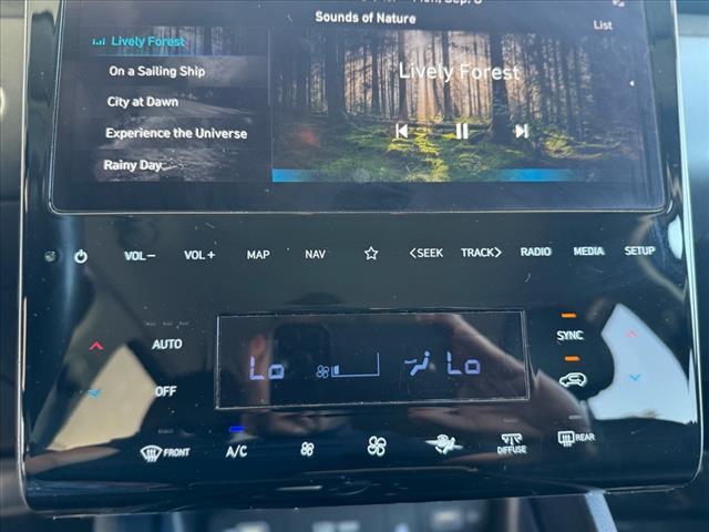 Photo of 2023 White Hyundai TUCSON