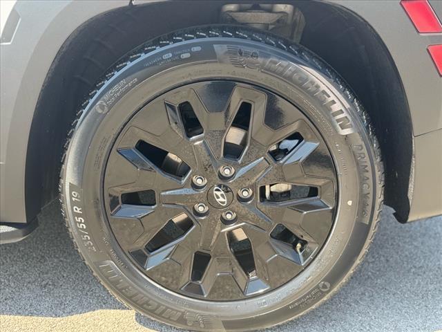 Photo of 2023 White Hyundai TUCSON